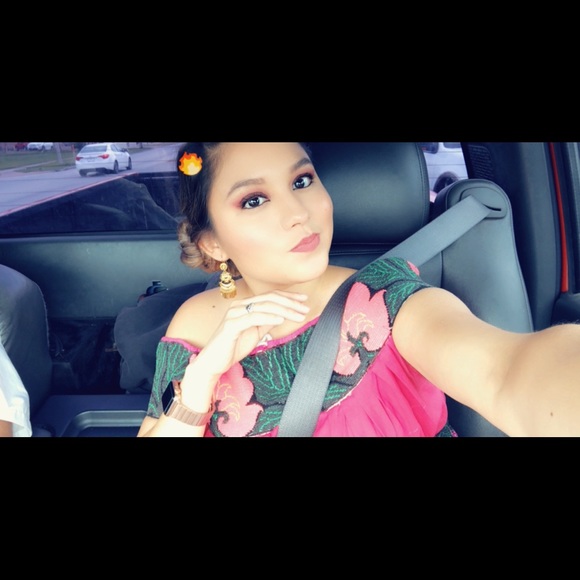 Meet your Posher, Alma - Picture 1 of 1